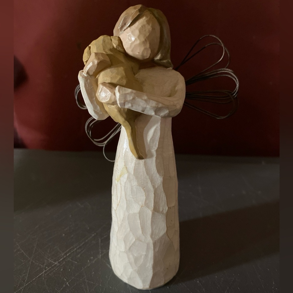 1999 Willow Tree ~ ANGEL OF FRIENDSHIP ~ Girl With Puppy 5" Tall